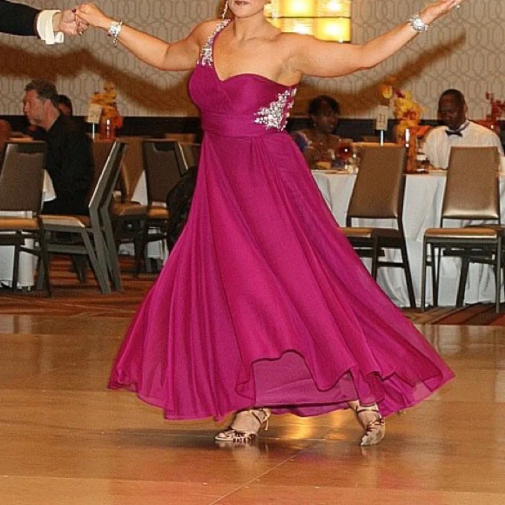 BEAUTIFUL PURPLE Strappy Back Formal Dress - Picture 6 of 8
